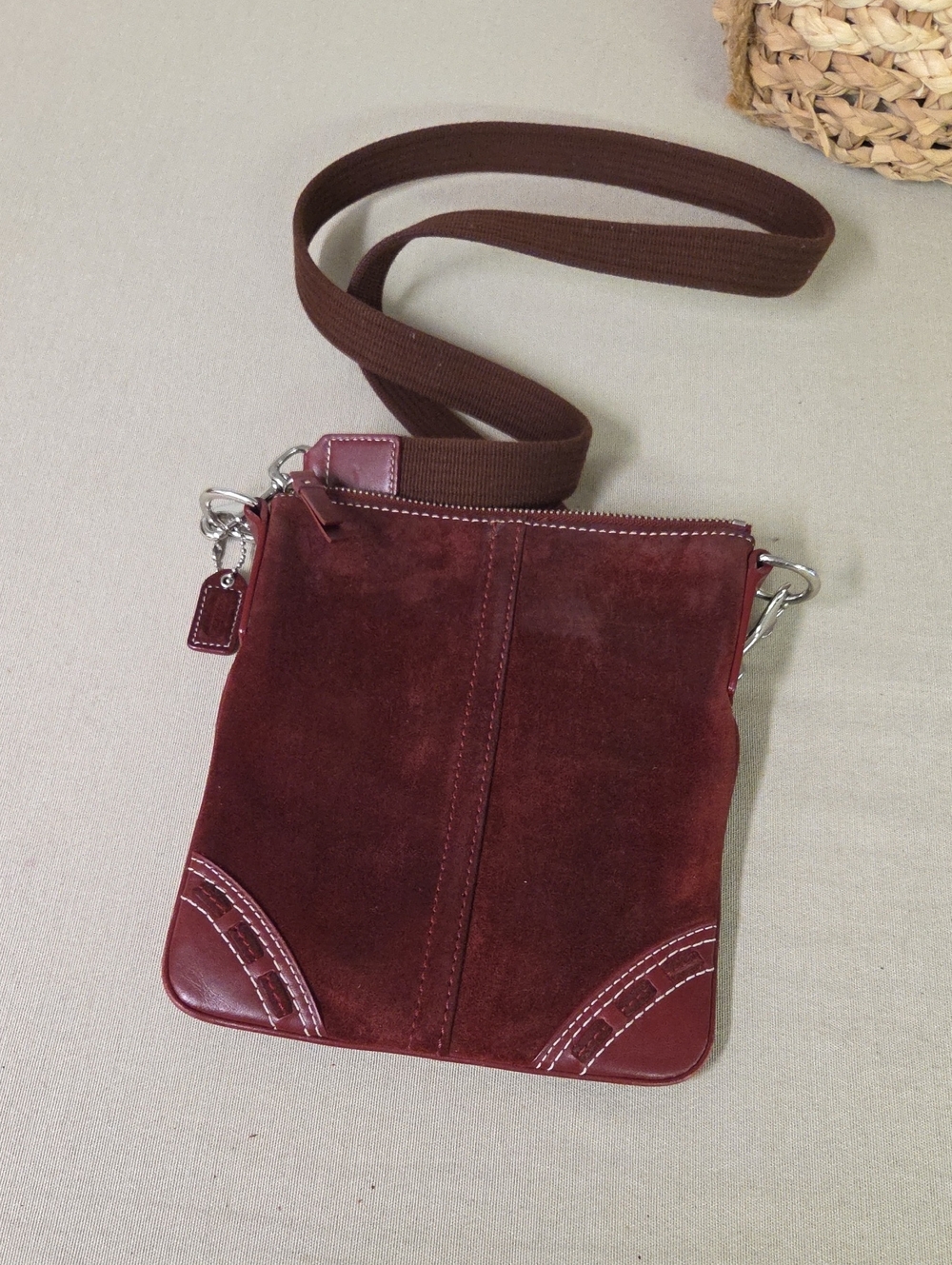 Coach Hamptons Suede Swingpack Crossbody Messenger Y2K Burgandy